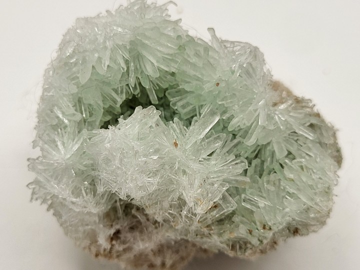 Grüner Apophyllit (Mineralstufe)