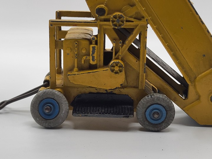 Chassis and wheel detail