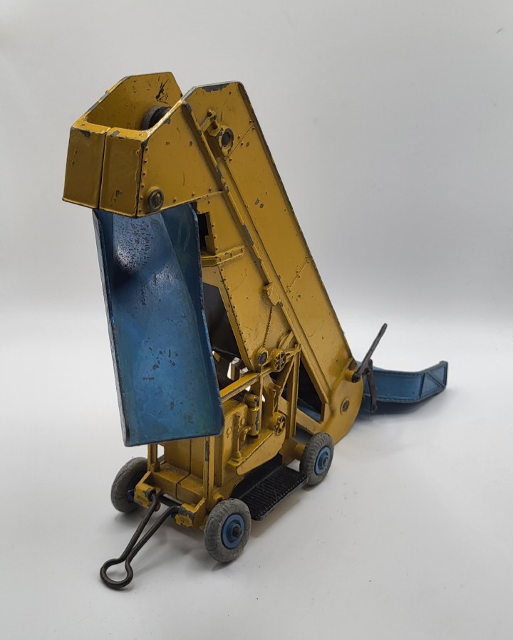 Rear perspective