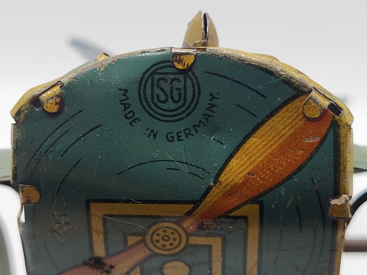 Manufacturer logo detail