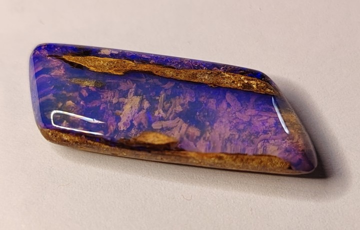 Boulder-Opal