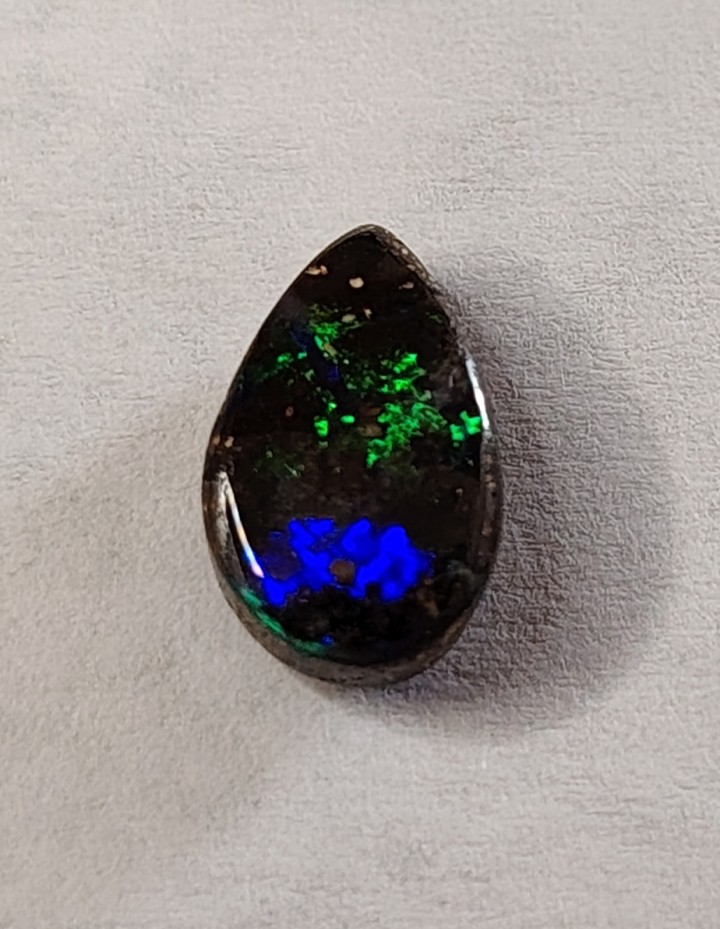 Boulder-Opal